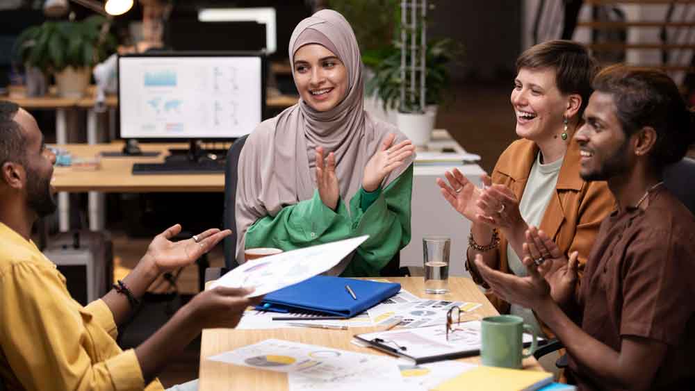 Hukum tinggal di negara non-Muslim untuk menuntut ilmu?